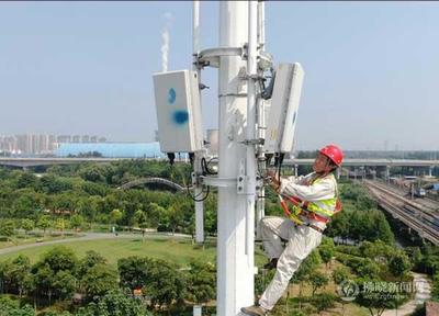 無(wú)懼夏日炎熱，以汗水“衛(wèi)”護(hù)通信服務(wù)——記通訊設(shè)備修理人員的堅(jiān)守與奉獻(xiàn)